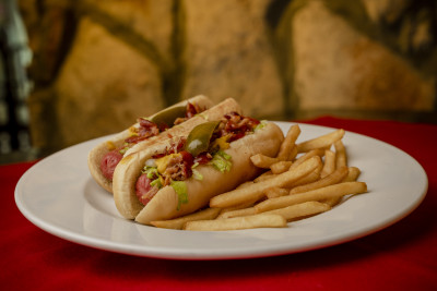 Hot Dog con Papas Fritas